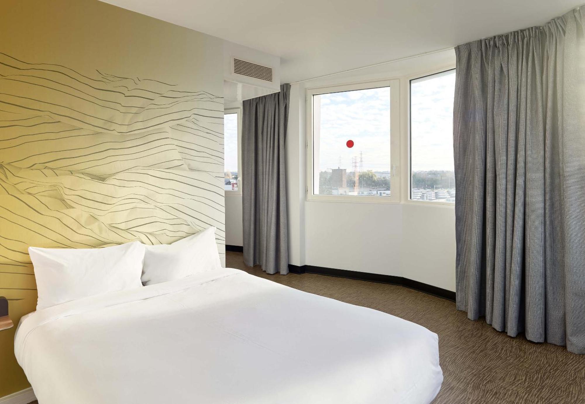 B&B Hotel Massy Gare Tgv Bagian luar foto